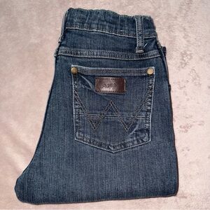 Wrangler retro slim straight Jean size 14R/L28/1/2